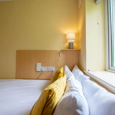 120 - Two Bed With Parking Apartamento *